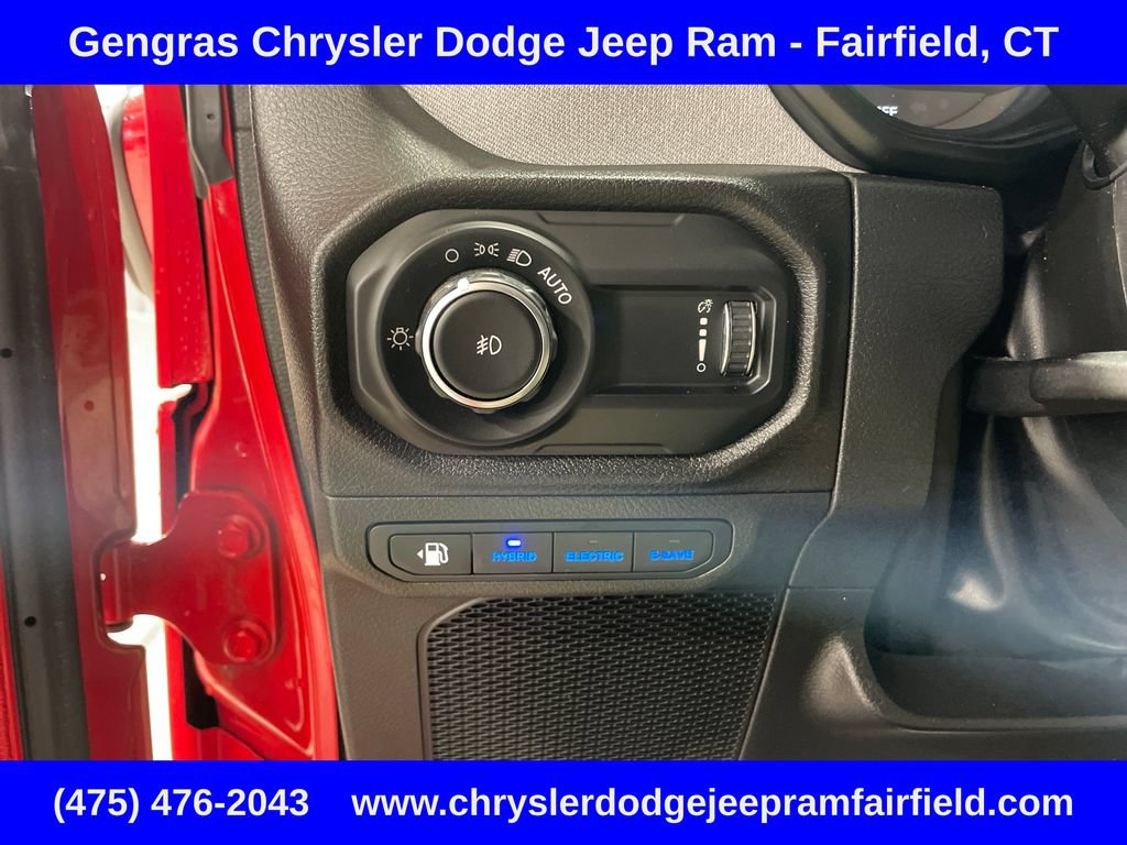 Used 2024 Jeep Wrangler Unlimited w/ Convenience Group AWD/4WD image 42