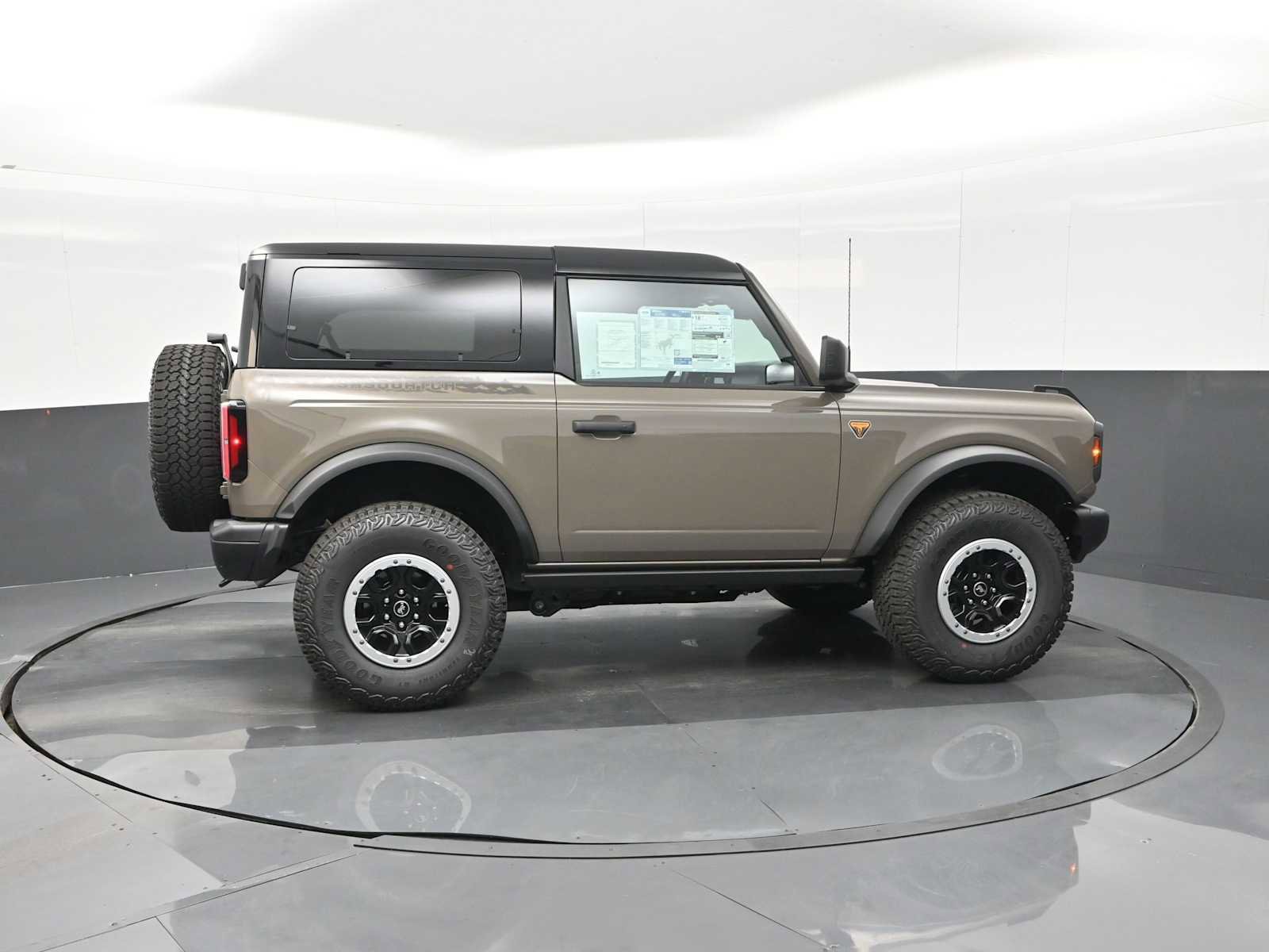New 2025 Ford Bronco Badlands w/ Sasquatch Package image 9