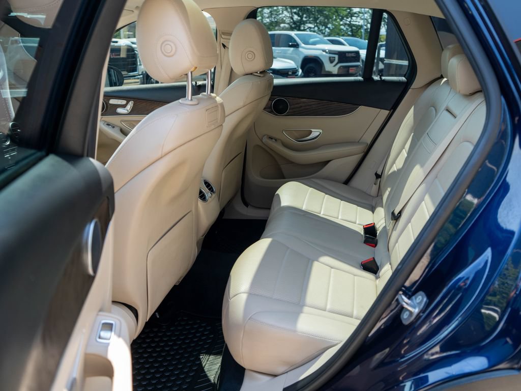 Used 2019 Mercedes-Benz GLC 300 4MATIC image 13
