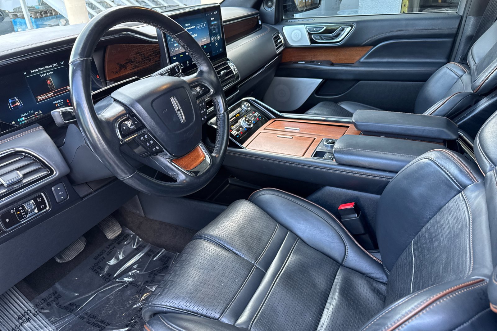 Used 2023 Lincoln Navigator L Black Label AWD/4WD image 10