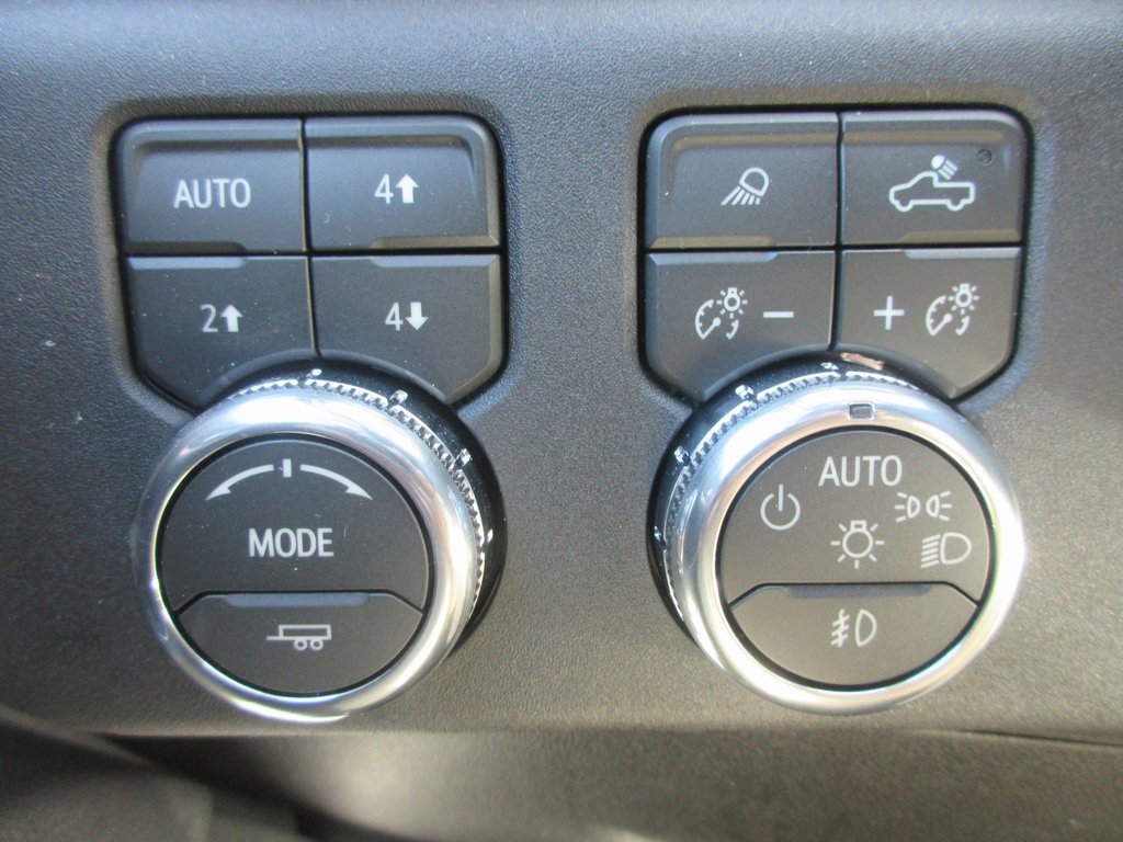 New 2026 GMC Sierra 3500 SLT w/ SLT Premium Package image 18