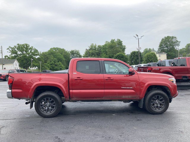 Used 2021 Toyota Tacoma SR5 AWD/4WD image 7