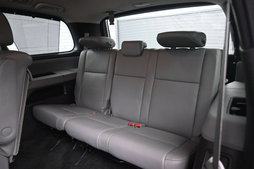 Used 2018 Toyota Sequoia Limited w/ Safety & Convenience Package AWD/4WD image 22