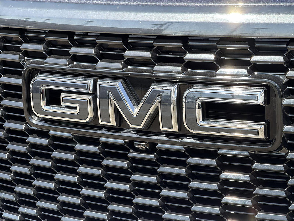 Used 2023 GMC Yukon Denali Ultimate AWD/4WD image 31