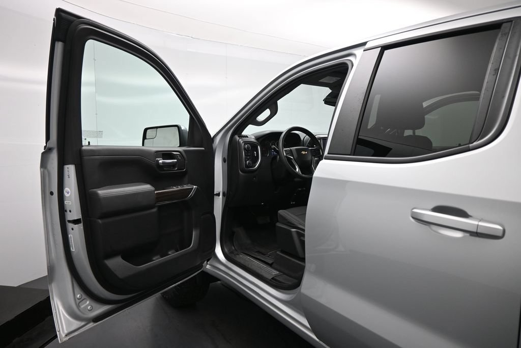 Used 2020 Chevrolet Silverado 1500 LT w/ Trailering Package AWD/4WD image 8