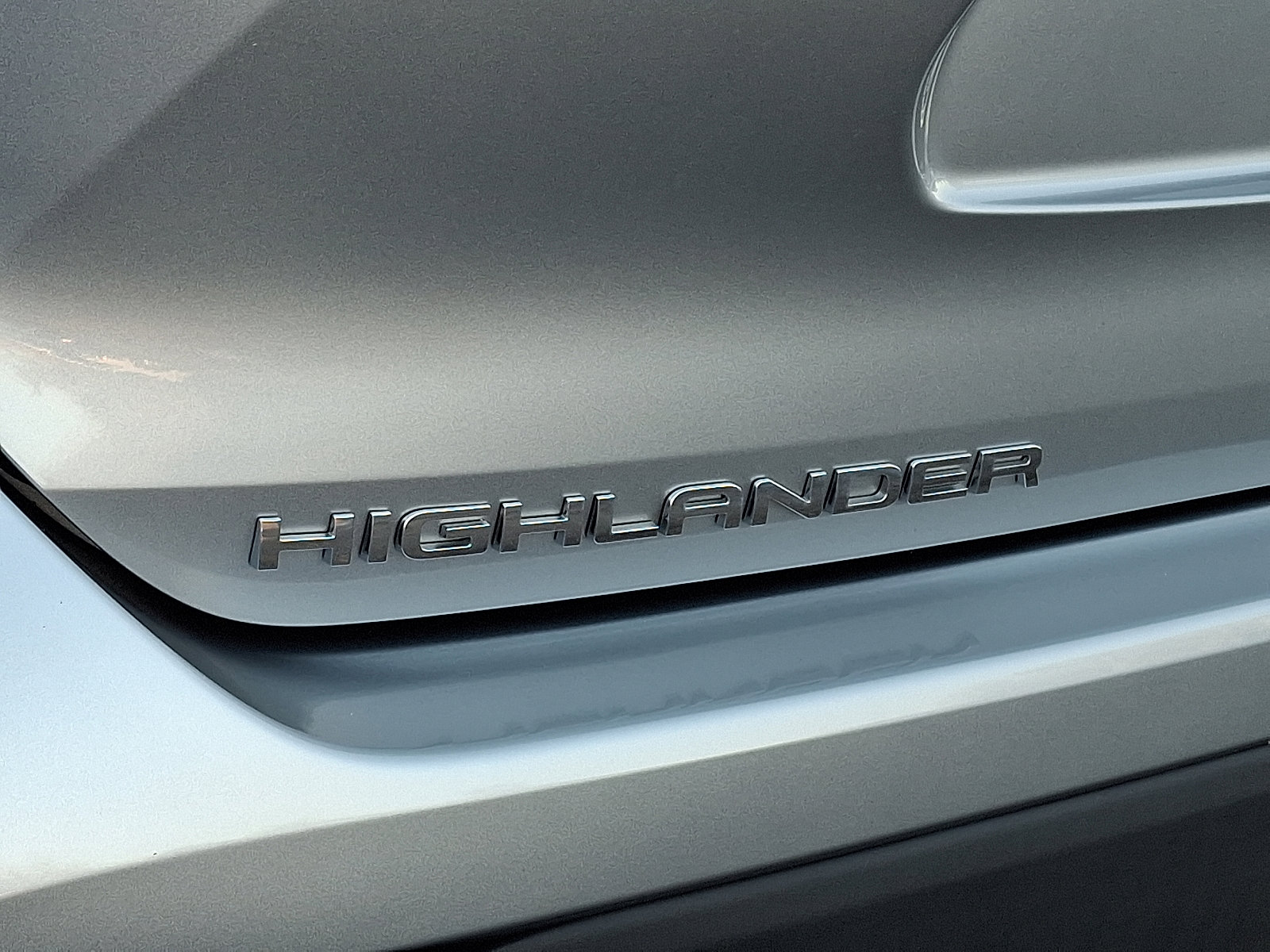 Used 2020 Toyota Highlander XLE image 29