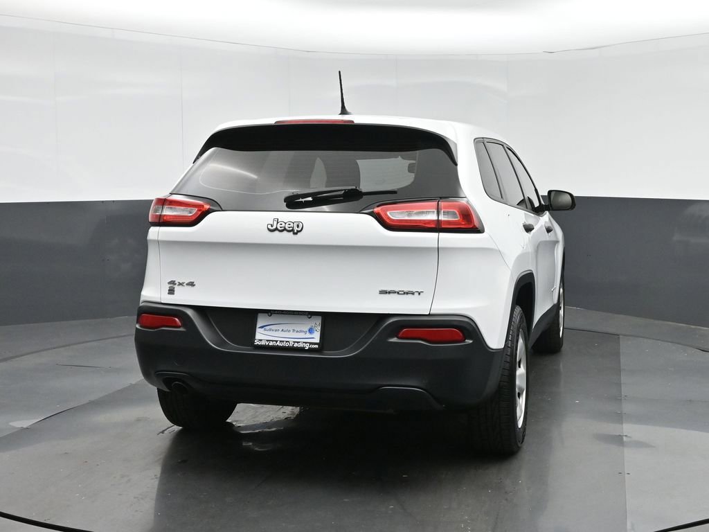 Used 2017 Jeep Cherokee Sport w/ Cold Weather Group image 6