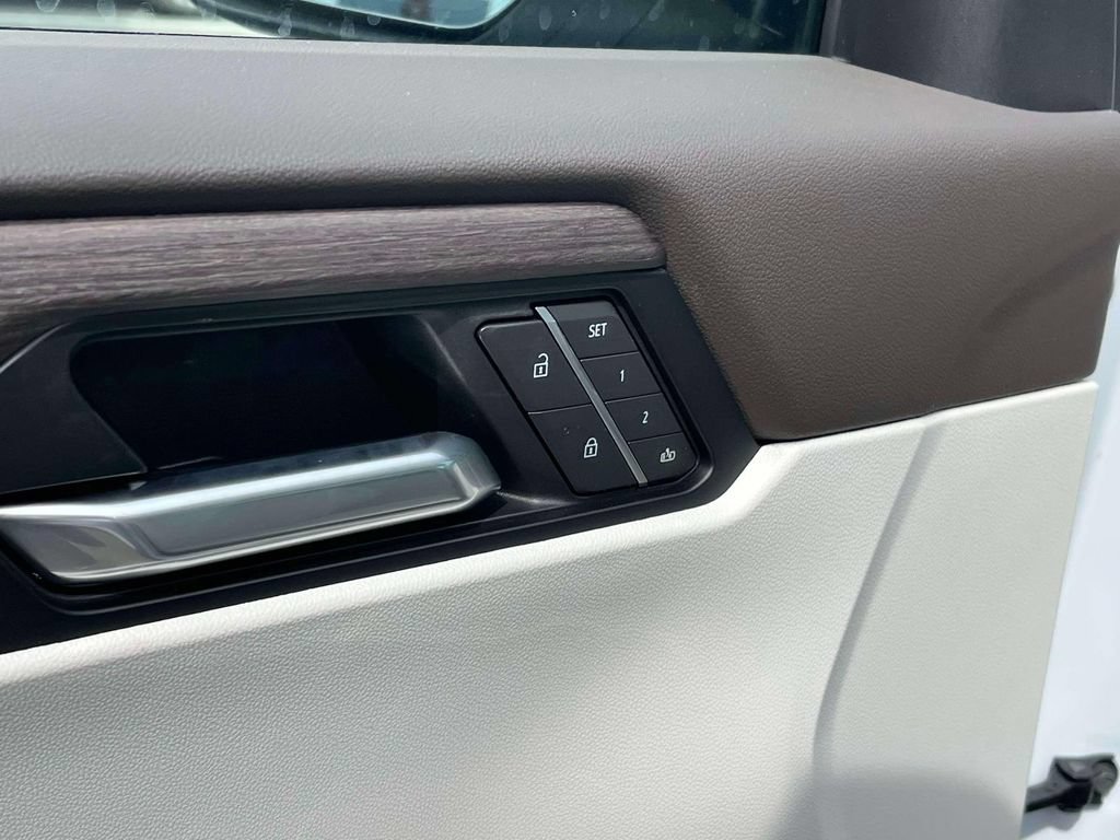 New 2026 GMC Acadia Denali w/ Super Cruise Package FWD image 22