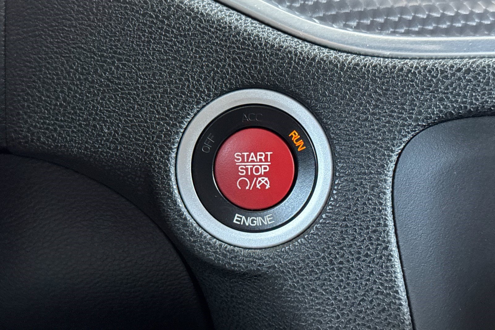 Used 2016 Dodge Charger SRT Hellcat w/ Harman/Kardon Audio Group RWD image 17