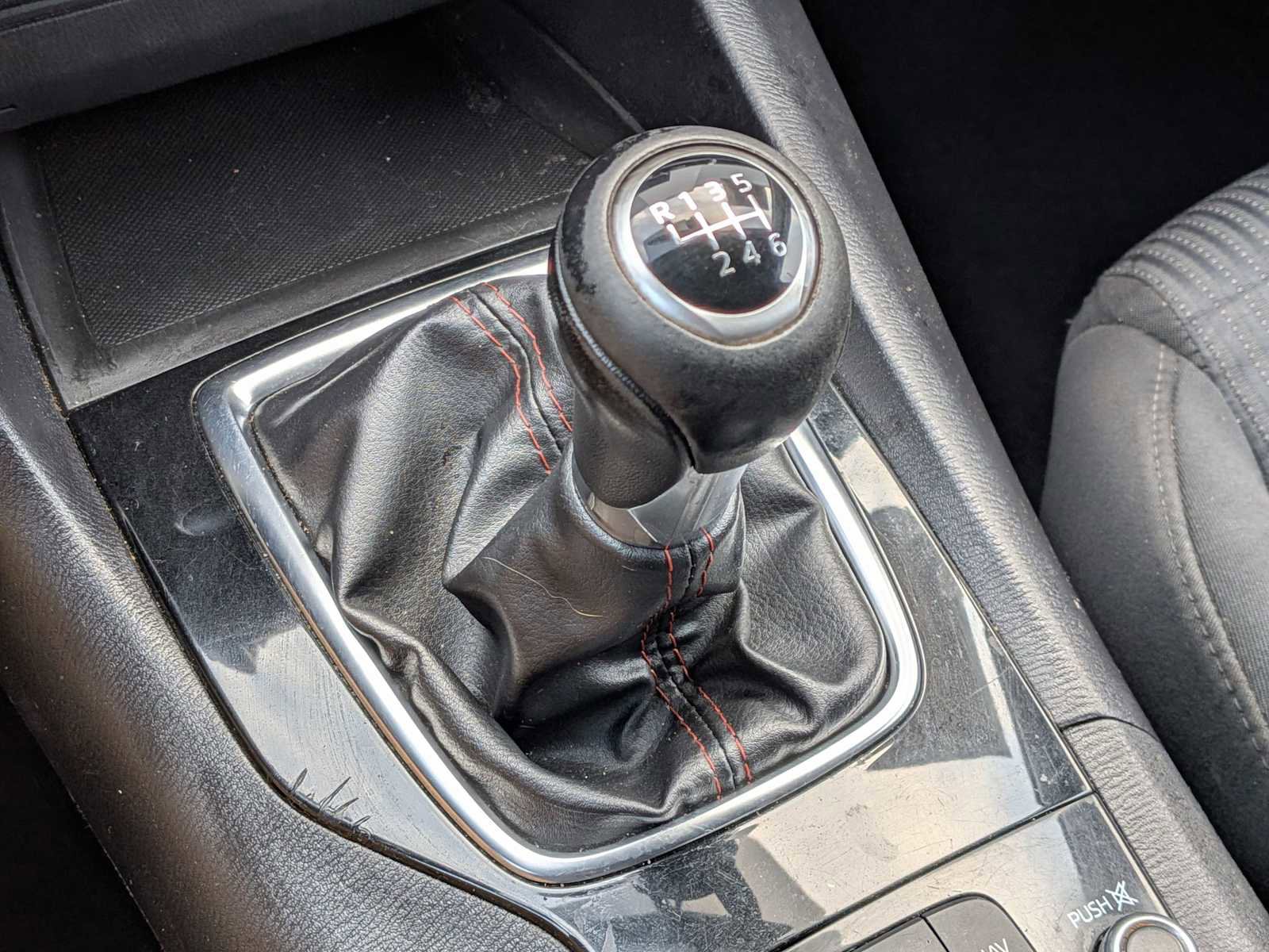 Used 2016 MAZDA MAZDA3 i Touring w/ Popular Equipment Package image 29