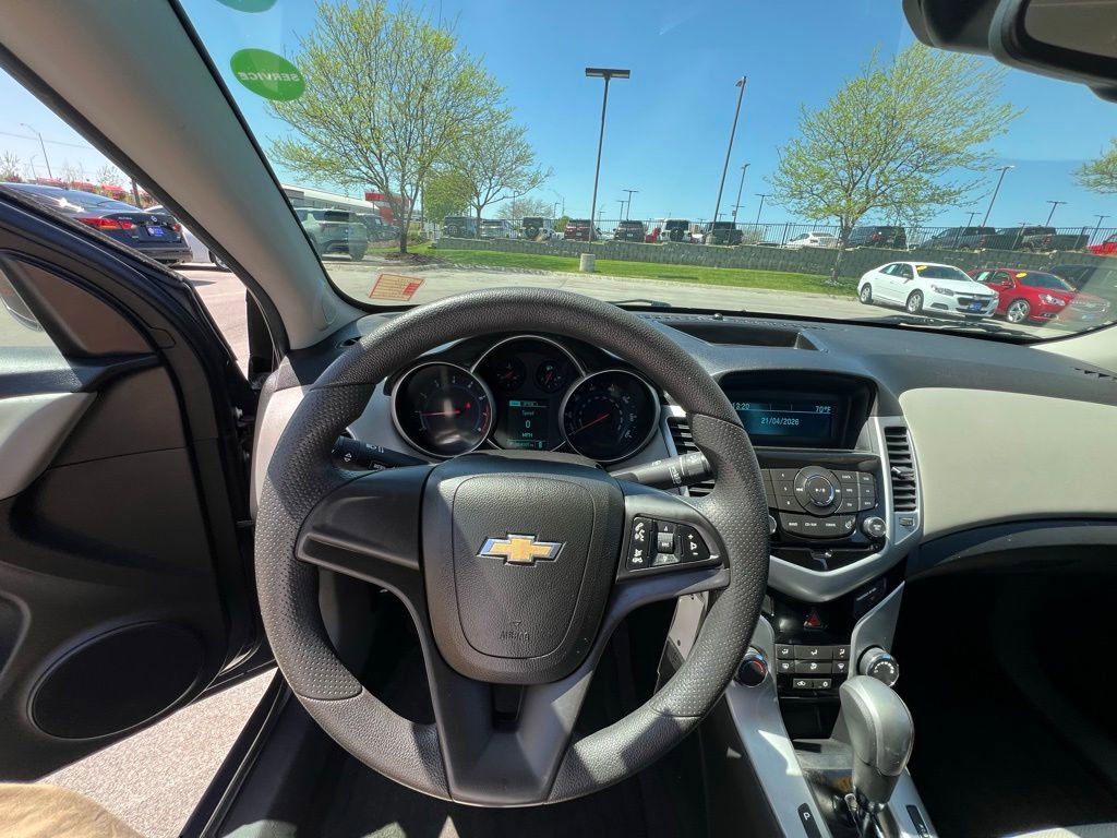 Used 2014 Chevrolet Cruze LS FWD image 33