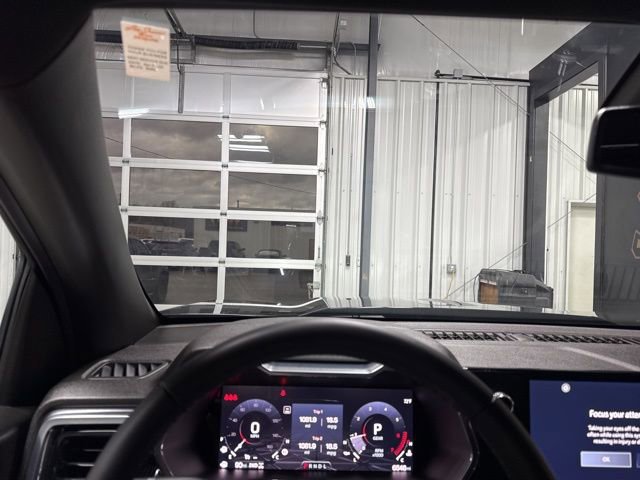 Used 2025 GMC Canyon Elevation w/ Convenience Package image 9