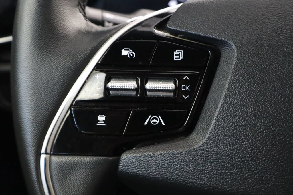 Used 2023 Kia Niro EX FWD image 23