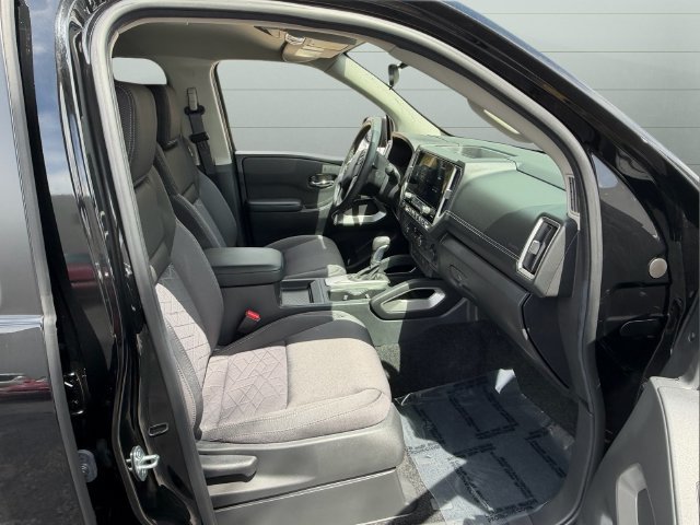 Used 2026 Nissan Frontier SV w/ SV Convenience Package RWD image 16