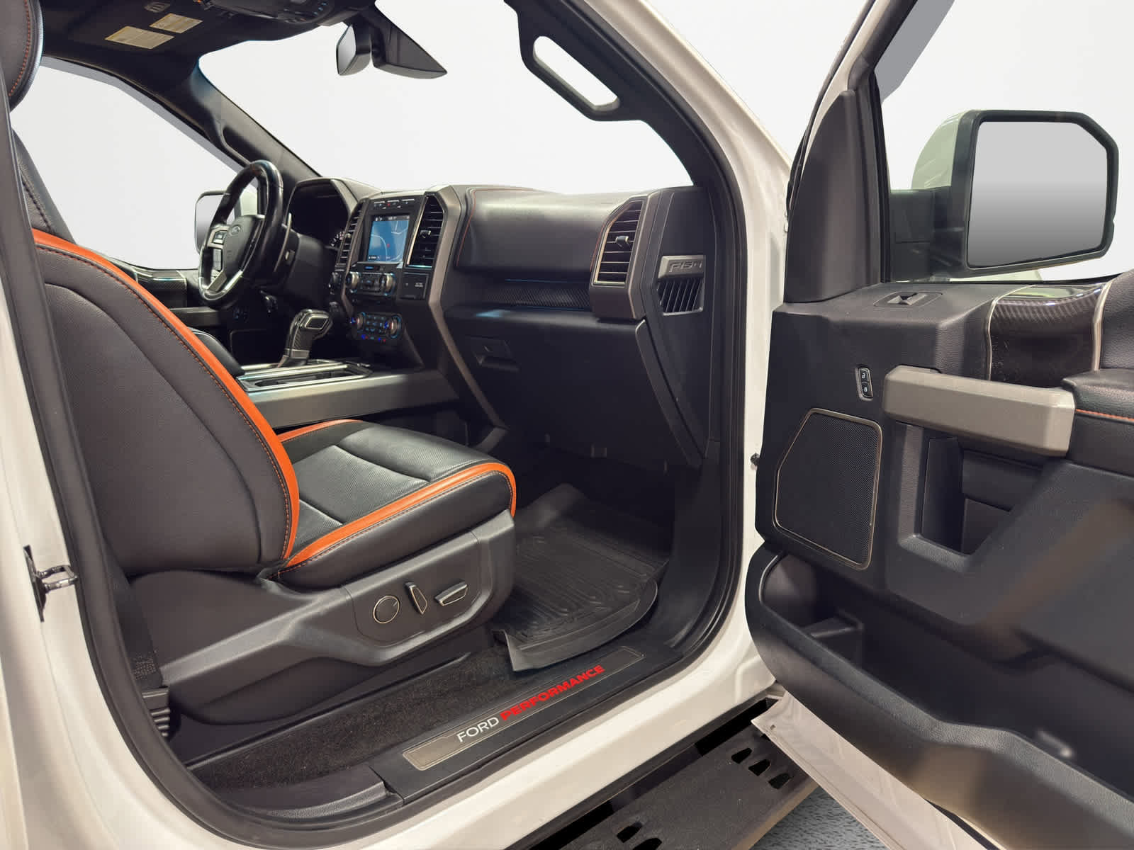 Used 2018 Ford F150 Raptor w/ Equipment Group 802A Luxury image 32