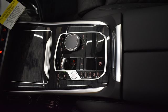 New 2026 BMW X5 M60i w/ Climate Comfort Package image 29