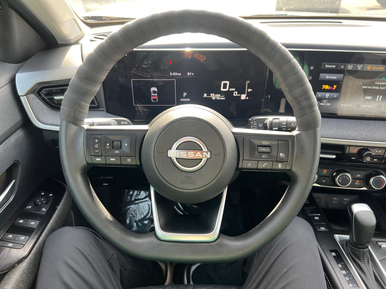 Used 2025 Nissan Kicks SV AWD/4WD image 16