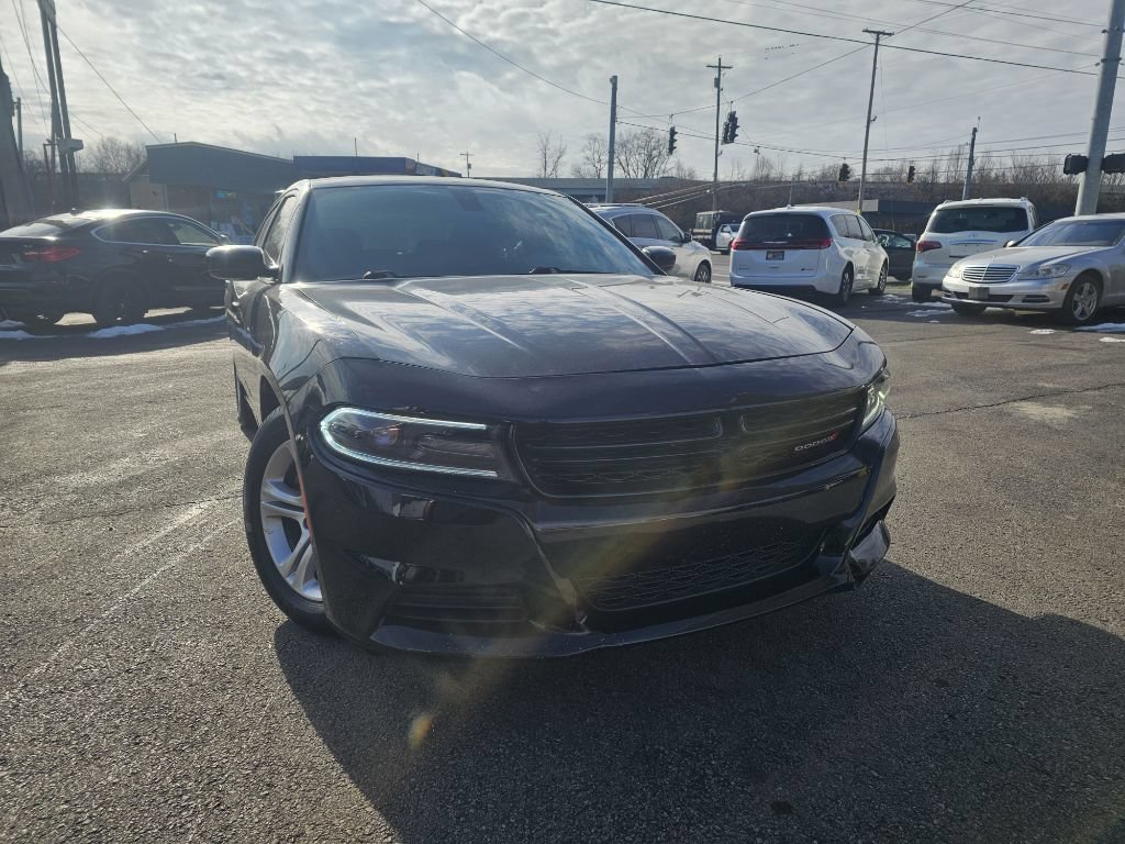 Used 2023 Dodge Charger SXT RWD image 2