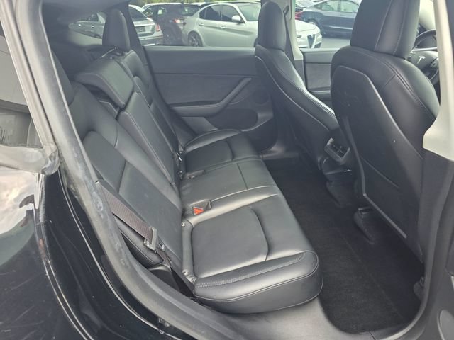 Used 2022 Tesla Model Y Long Range AWD/4WD image 13