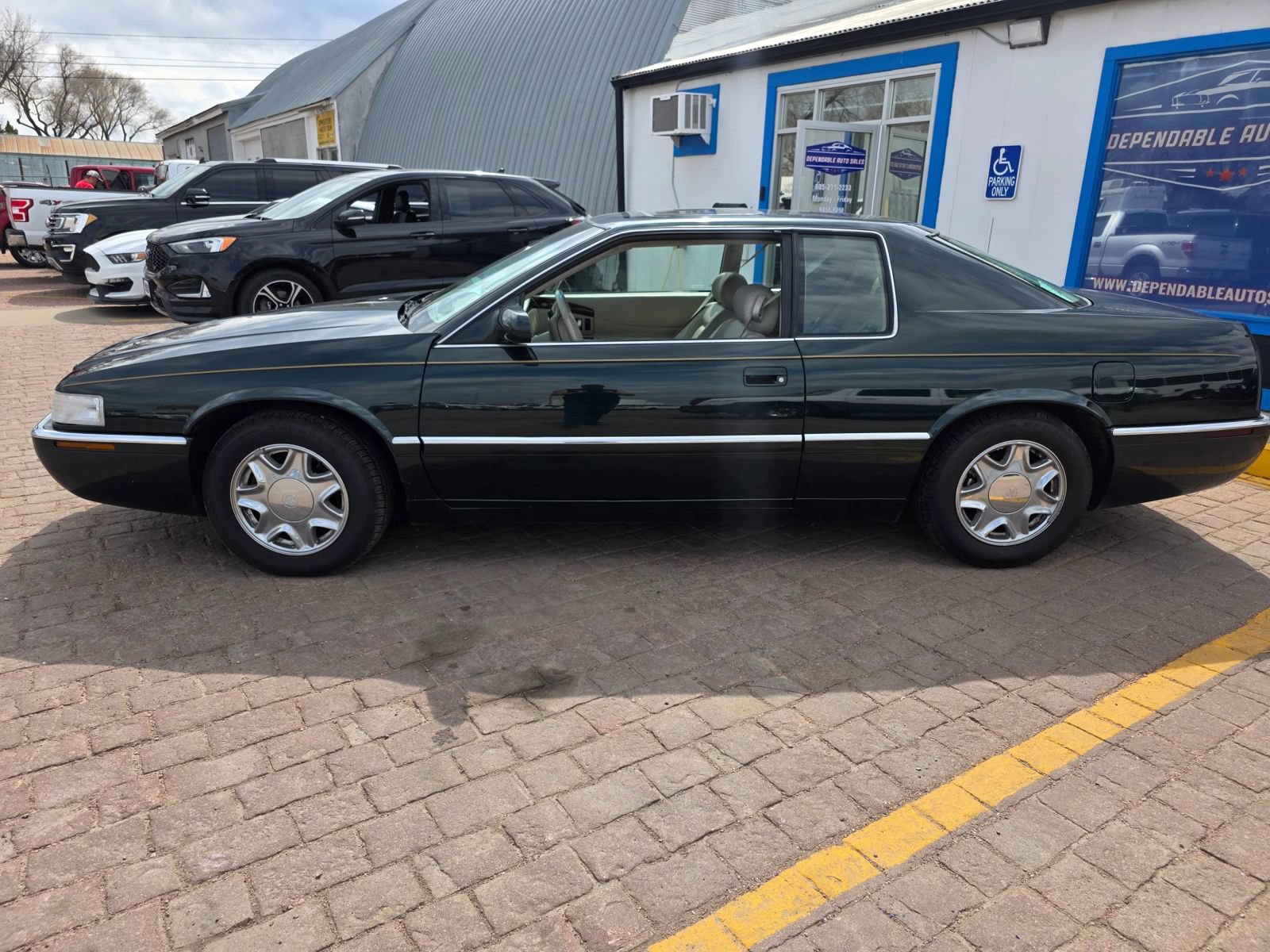 Used 2000 Cadillac Eldorado ESC w/ Comfort/Convenience Pkg FWD image 8