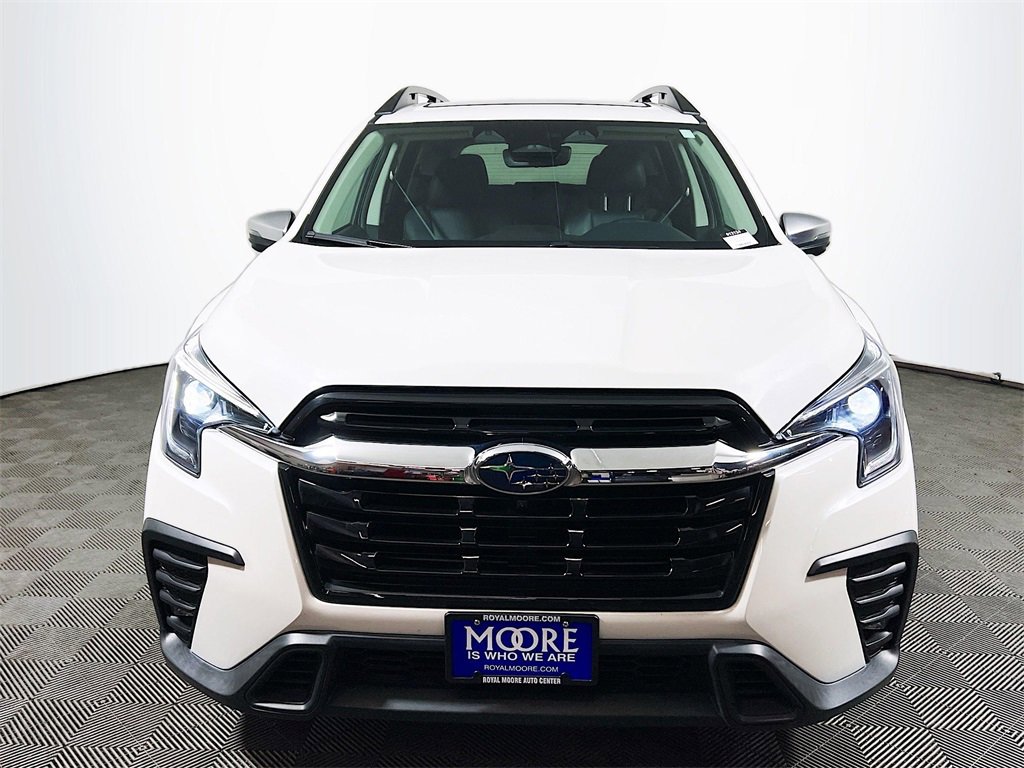 Certified 2023 Subaru Ascent Limited w/ Technology Package image 3