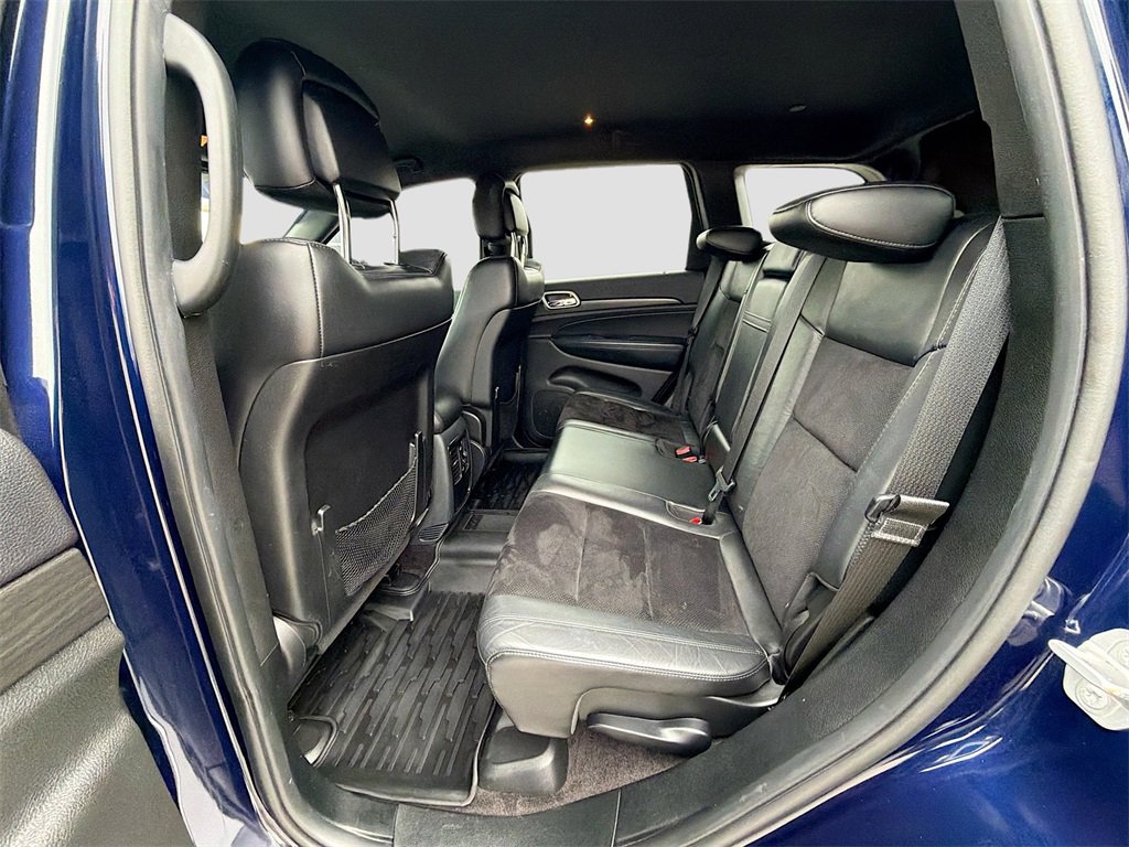 Used 2018 Jeep Grand Cherokee Laredo image 23