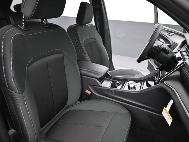 New 2026 Jeep Grand Cherokee Laredo w/ MOPAR Finishing Package AWD/4WD image 26
