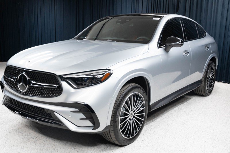 New 2027 Mercedes-Benz GLC 300 4MATIC image 1