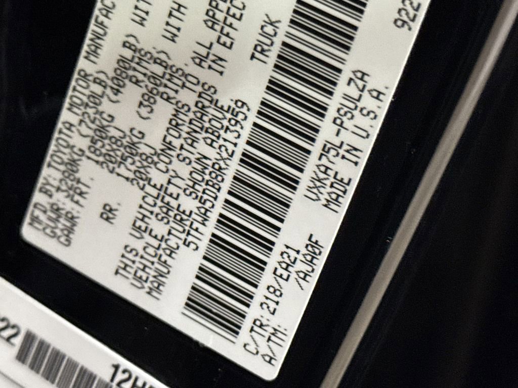 Used 2024 Toyota Tundra Limited image 28