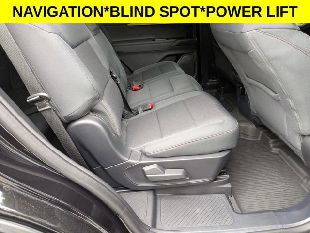 Used 2025 Ford Explorer Active RWD image 35