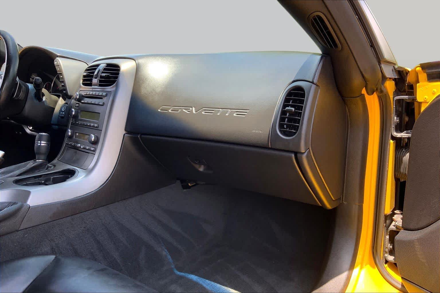 Used 2006 Chevrolet Corvette Coupe RWD image 14