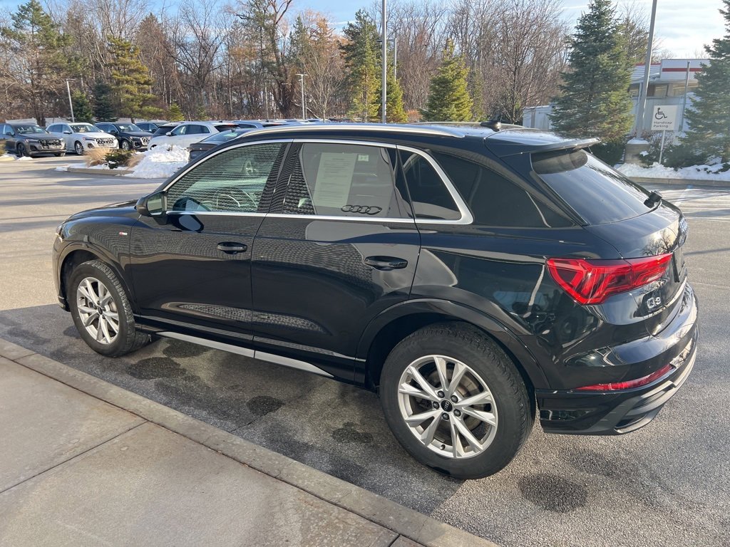 Used 2023 Audi Q3 2.0T Premium w/ Convenience Package image 38