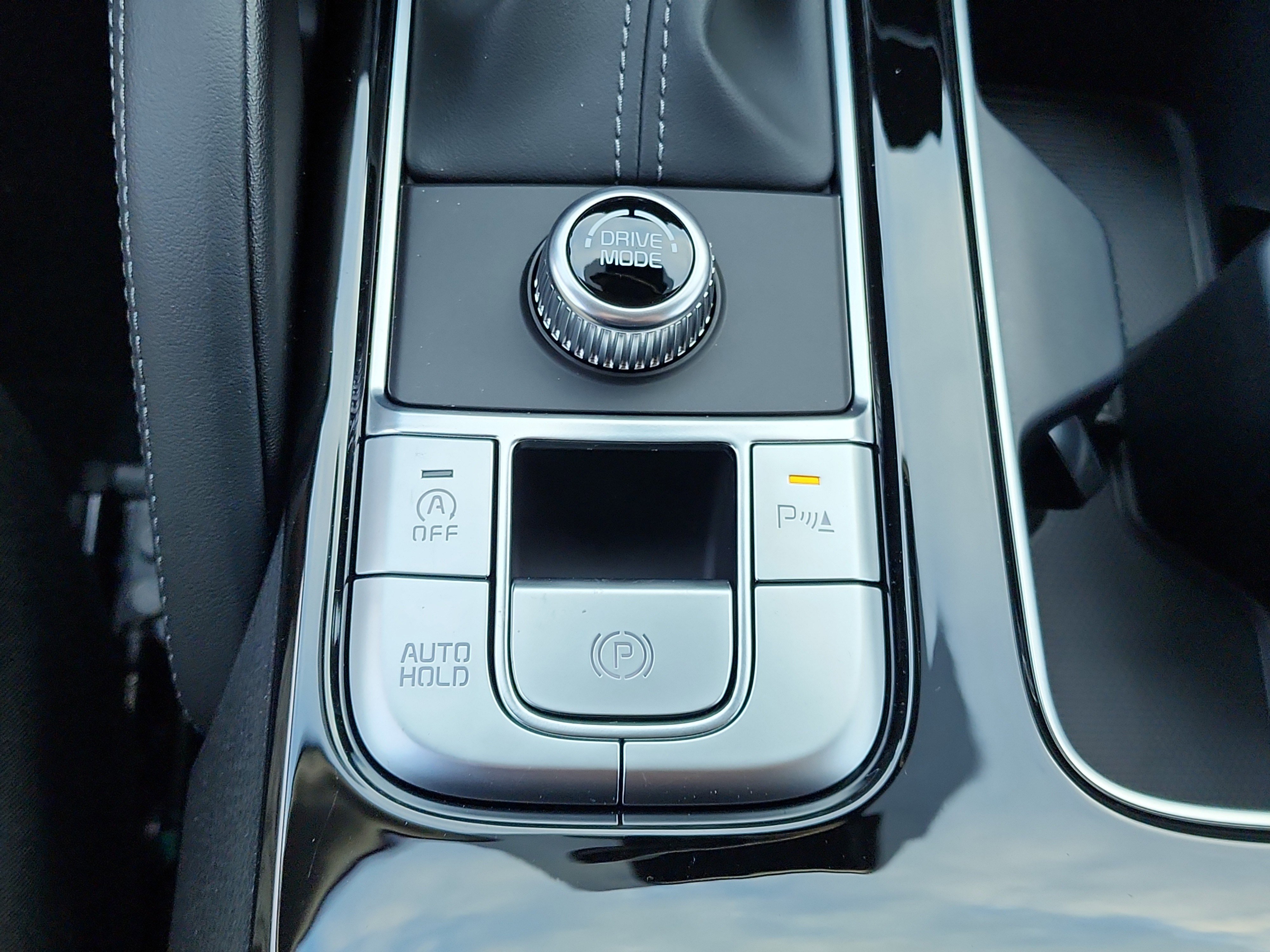 New 2025 Kia Telluride EX w/ EX Captain's Chair Package image 16