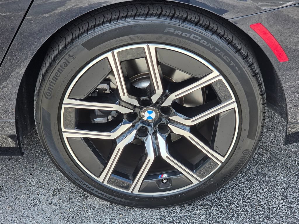 Used 2025 BMW 740i xDrive AWD/4WD image 7
