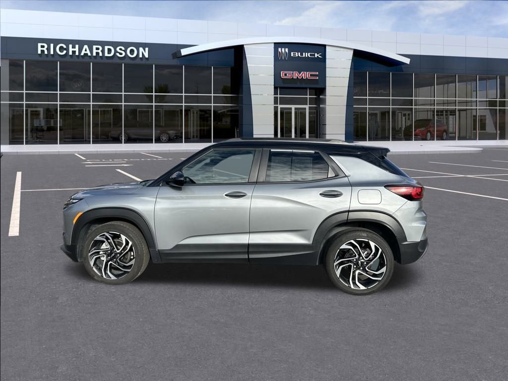 Used 2024 Chevrolet TrailBlazer RS image 2