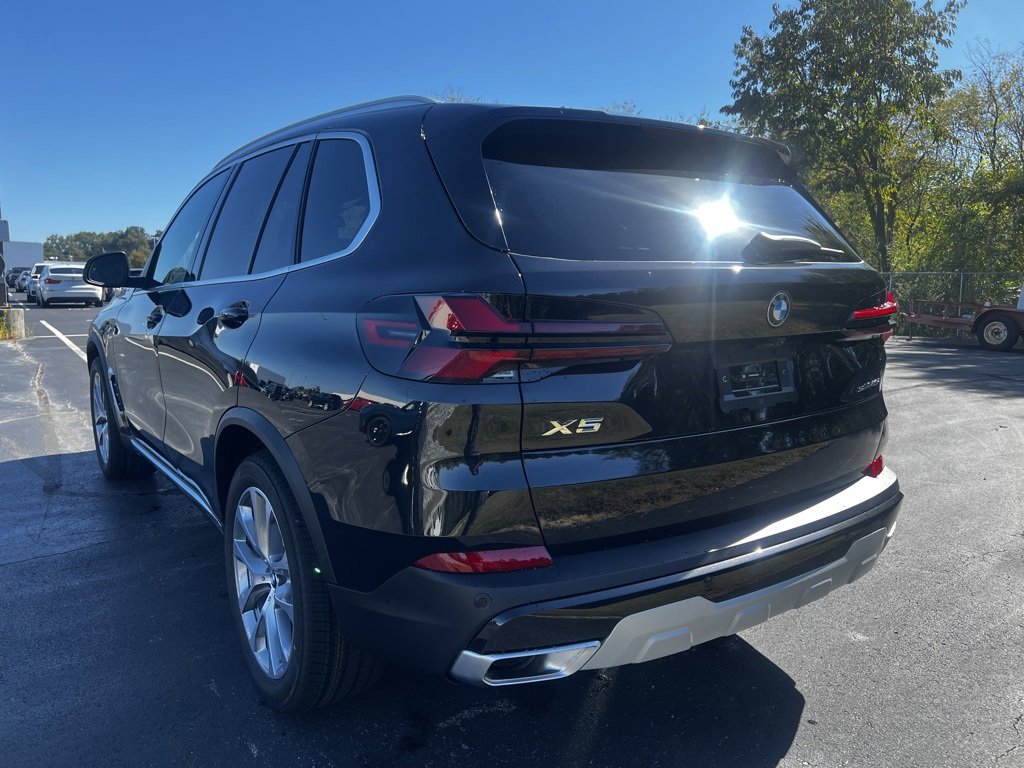 New 2026 BMW X5 sDrive40i image 7