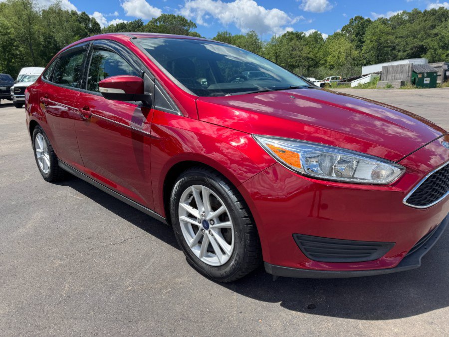 Used 2017 Ford Focus SE w/ Cold Weather Package FWD image 12