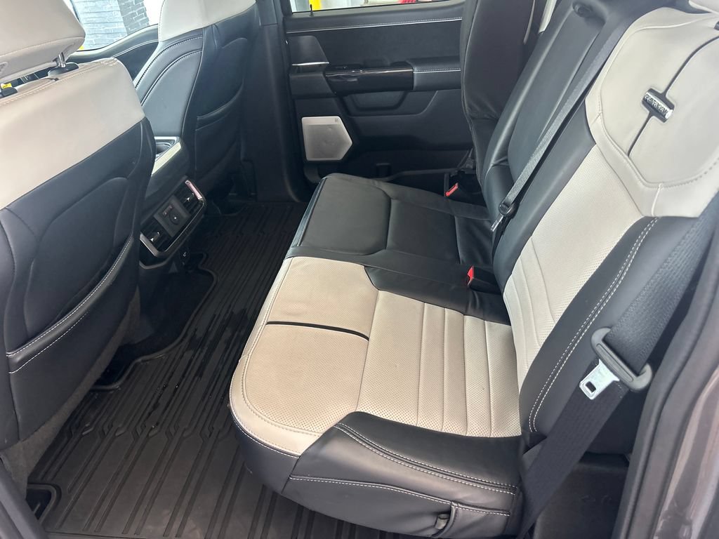 Used 2025 Ford F150 Lightning Platinum AWD/4WD image 30