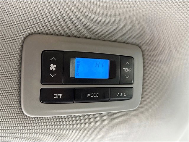 Used 2016 Toyota Sienna LE image 25