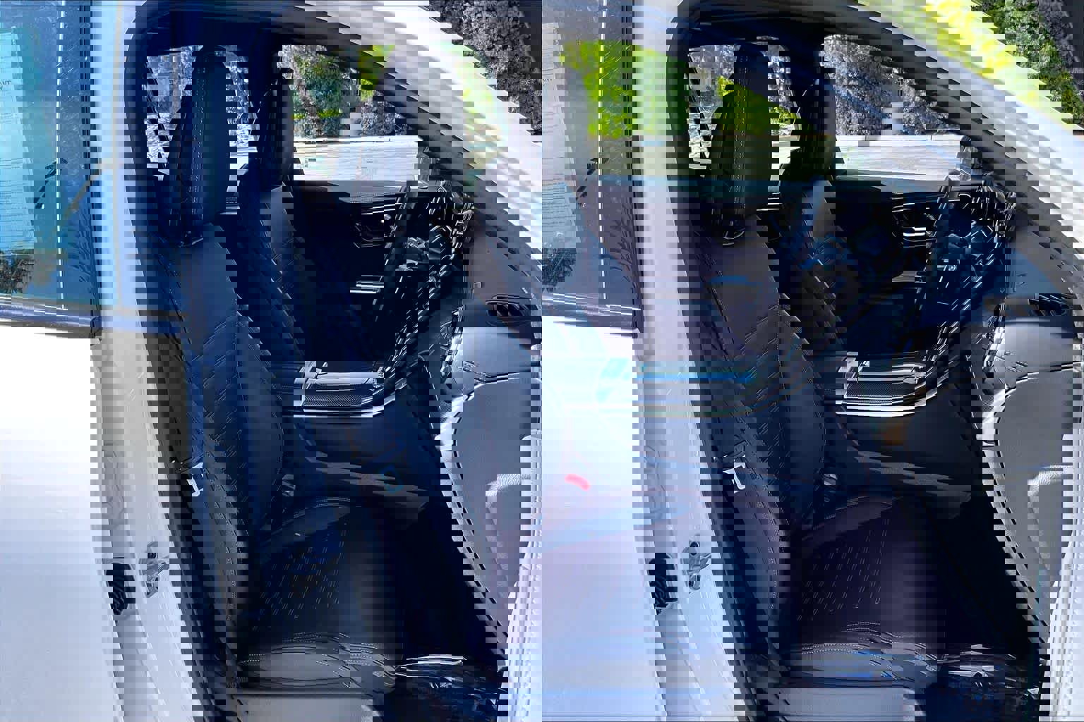 Used 2025 Mercedes-Benz GLC 43 AMG 4MATIC image 8