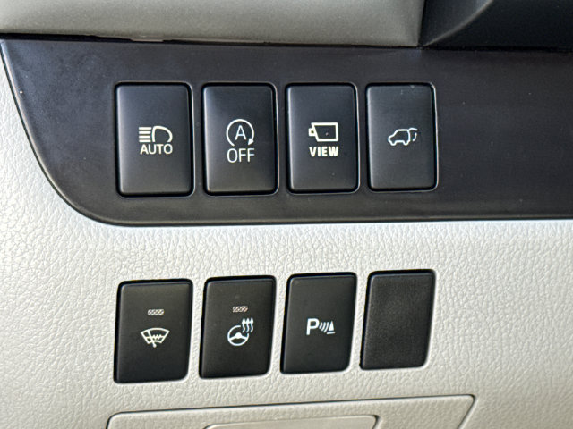 Used 2018 Toyota Highlander Limited Platinum AWD/4WD image 24