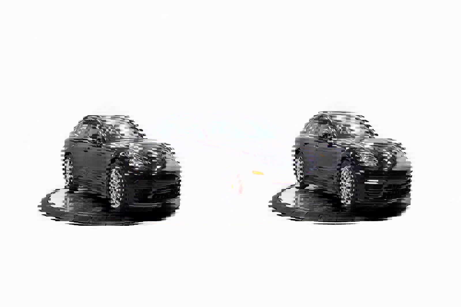 Certified 2022 Porsche Panamera 4S image 9