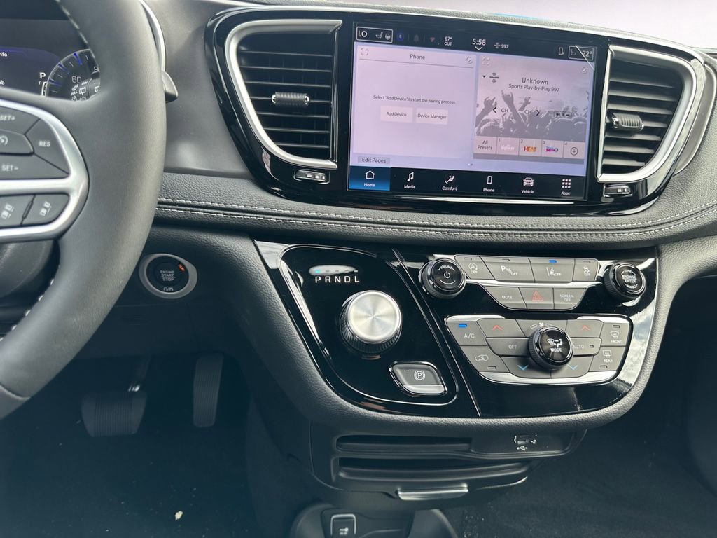 New 2026 Chrysler Pacifica Select image 11
