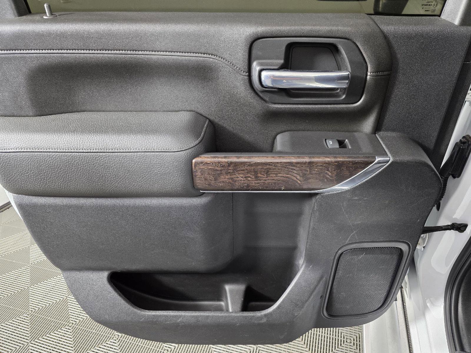 Used 2020 GMC Sierra 2500 Denali w/ Denali Ultimate Package image 19