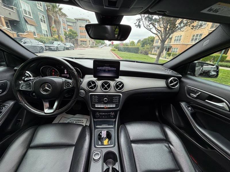 Used 2018 Mercedes-Benz GLA 250 image 44