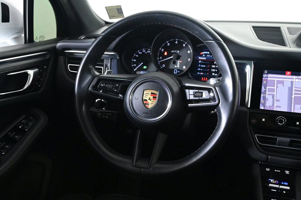 Certified 2022 Porsche Macan GTS image 13