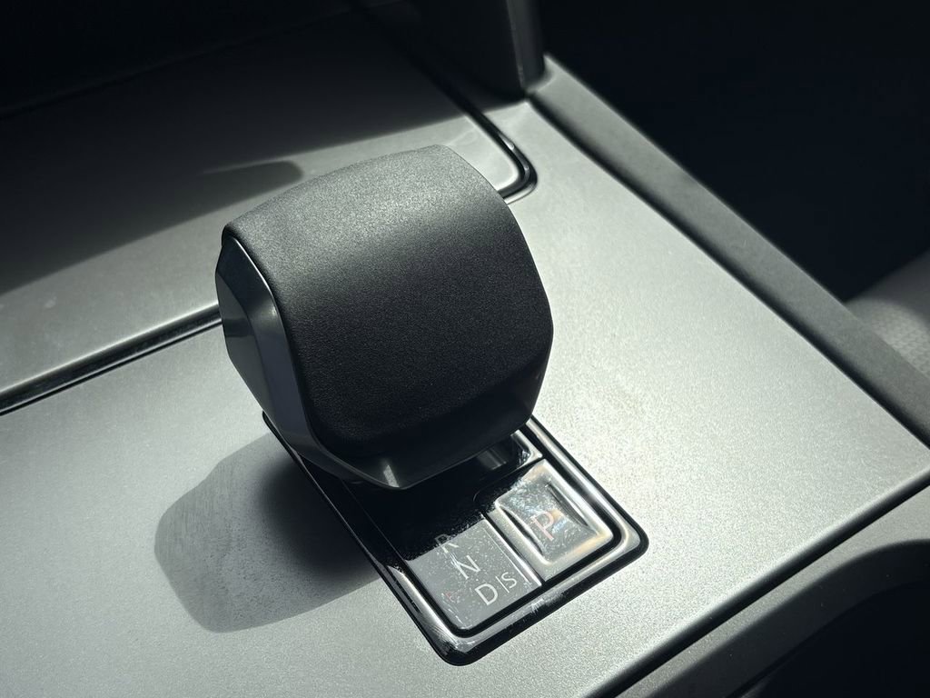 New 2026 Land Rover Discovery Sport Landmark AWD/4WD image 27