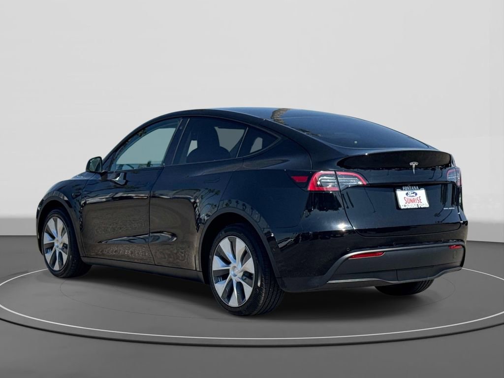 Used 2022 Tesla Model Y Long Range image 6