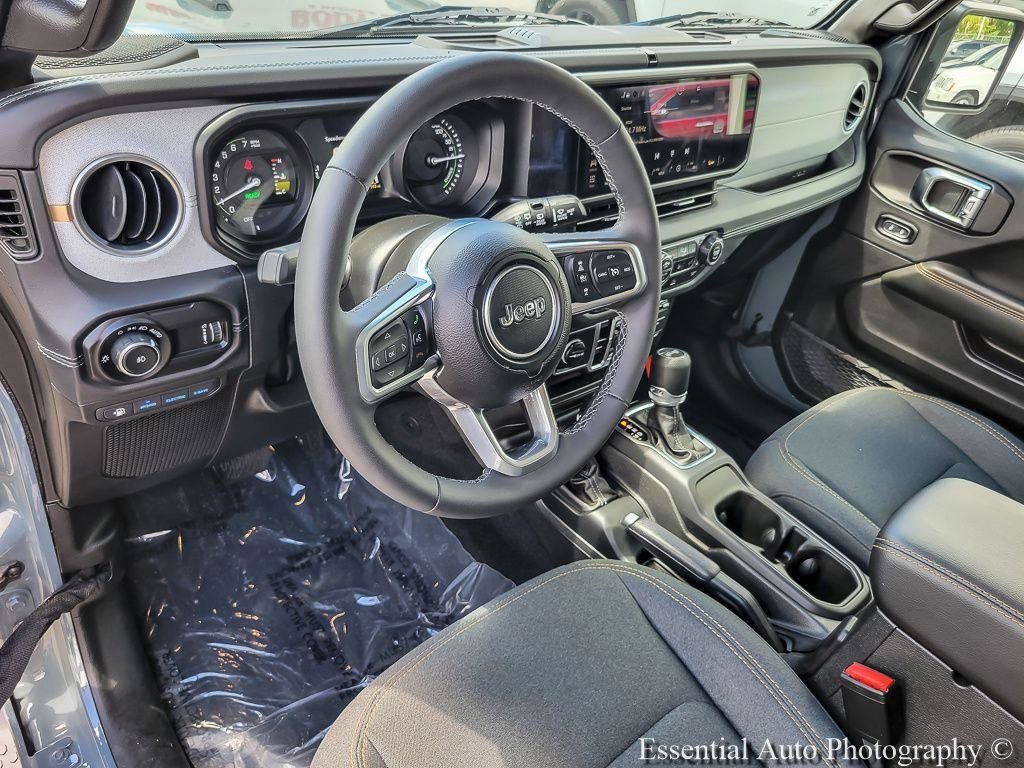 Certified 2025 Jeep Wrangler Unlimited Sahara AWD/4WD image 11