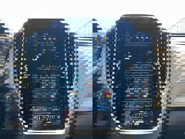 Certified 2025 Subaru Forester Limited image 32